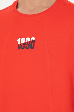 Мужская красная футболка Неожиданная скидка в корзине