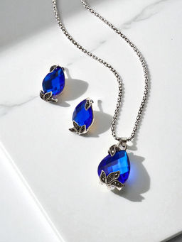Гарнитур 2 предмета: кулон, серьги Жаклин листок, цвет синий в чернёном серебре, 45 см