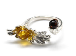Кольцо с янтарём в посеребрении "весна" медовый, коньячный