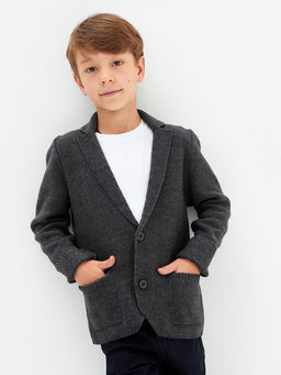 Темно-серый пиджак