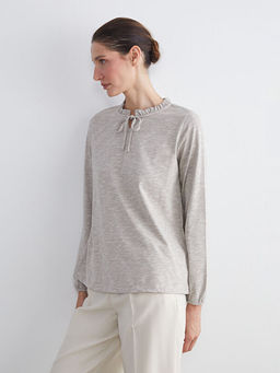 F?rf?rl? Ba?lamal? Yaka Bluz