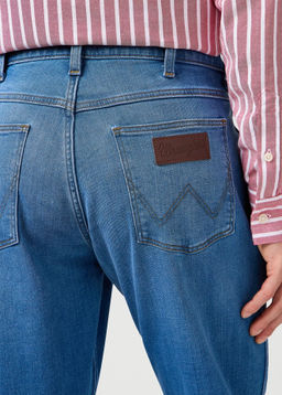 Джинсы мужские