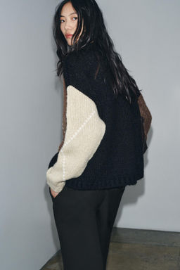 DIAMOND KNIT SWEATER - Zara фото 9