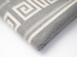 Одеяло байковое в канте 140*205 жаккард "Греция" цв. серый (Россия ВВТ)