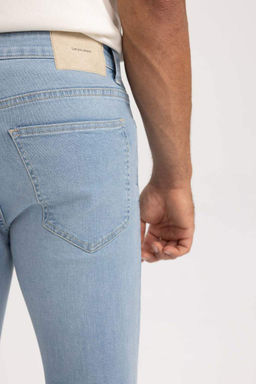 Джинсовые брюки скинни Carlo очень узкого кроя с нормальной талией и очень узкими штанинами - Defacto фото 6