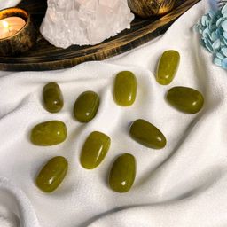 Галтовка из Везувиана - Радуга самоцветов фото 3