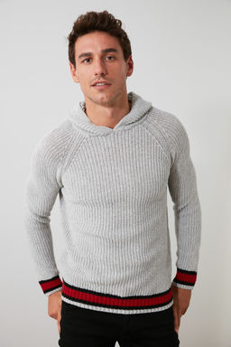 Gri Regular Yunlu Kapusonlu Duz Triko Kazak TMNAW21KZ0399