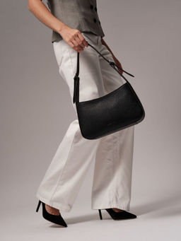 Сумка кожаная на плечо багет Deboro 31046 черный