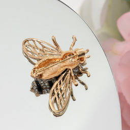 Брошь «Шмель», чёрная, белый в золоте