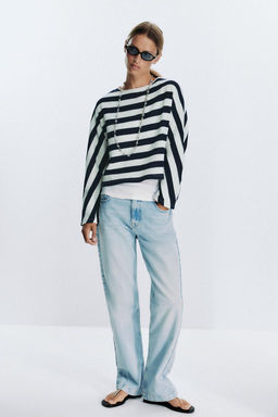 STRIPED BATWING SLEEVE TOP