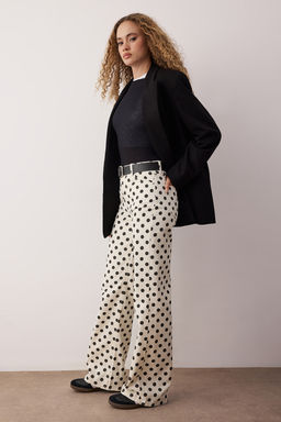 Beyaz Puantiye Desenli Yuksek Bel Wide Leg Jeans TWOAW26JE00241