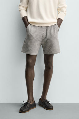 BERMUDA REGULAR FIT ESTRUCTURA SEERSUCKER / Crudo / Marino
