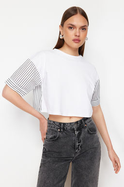 Beyaz Cizgili Poplin Kol Detayl? Slogan Bask?l? Crop Orme T-Shirt TWOSS24TS00239 - Trendyolmilla фото 2