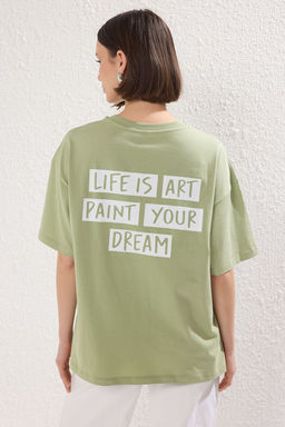 Mint %100 Pamuk Slogan Patch Detayl? Oversize/Genis Kesim Orme T-Shirt TWOSS25TS00143