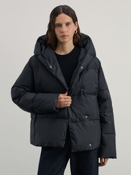 Куртка стеганая с капюшоном / Zarina