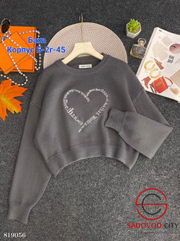 Свитер женский с сердечком