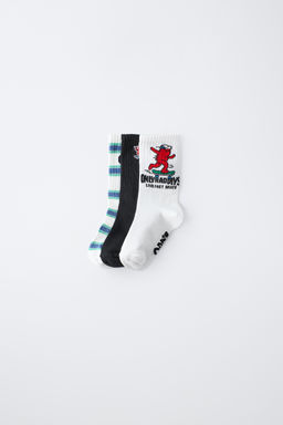 PACK TRES CALCETINES ESTAMPADO LOGO / Blanco / Negro