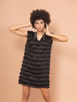 Платье без рукавов