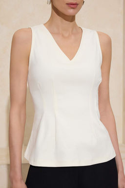 Ekru Duz Peplum V Yaka Kolsuz Interlok Orme Bluz TWOSS26BZ00044