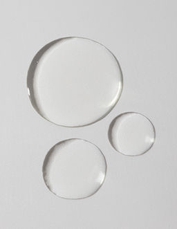 Сыворотка для лица с гиалуроновой кислотой / 30 мл / Hydrating
Hyaluronic Acid 2% Serum - Adeleide фото 2