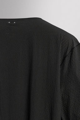 CAMISETA T?CNICA ESTRUCTURA / Negro