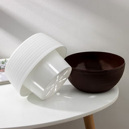 Горшок для цветов с поддоном «Япония», 2 л, пластиковый, белый / коричневый