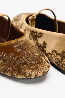 VELVET-EFFECT EMBROIDERED BALLERINAS - Zara фото 5