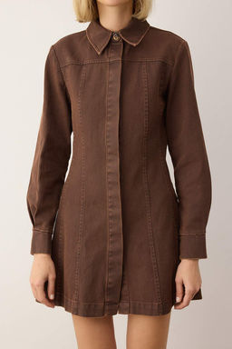 EXCLUSIVE Ozel Koleksiyon Kahverengi Mumlu Gabardin A-Line K?sa / Mini Dokuma Elbise TWOAW26EL00292 - Trendyolmilla фото 4