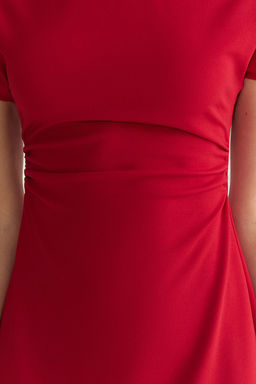 TRENDYOLMILLA K?rm?z? Bodycone/Vucuda Oturan Buzgu/Drape Detayl? Mini Orme Elbise TWOSS25EL00086  фото 8