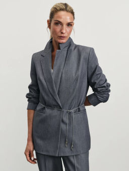 Приталенный однобортный жакет / Zarina