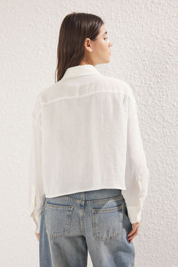 TRENDYOLMILLA Beyaz Muslin Kumas Buyuk Cep Detayl? Regular Normal Kal?p Crop Dokuma Gomlek TWOSS25GO00099 фото 7