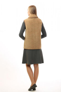 Жилет арт.1217-11/пуг.воротник ТАРА Камель - Altro фото 4