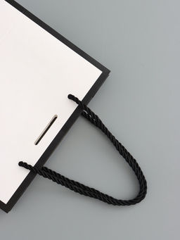 Пакет подарочный, белый, с бантом, 19 х 15 х 7 см