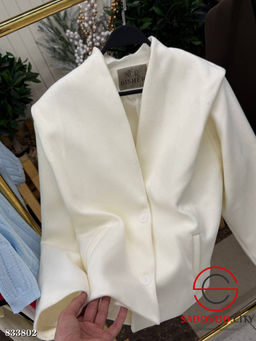 Пиджак женский однотонный