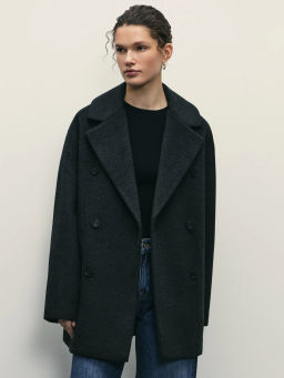 Полупальто свободного силуэта со спущенным плечом / Zarina