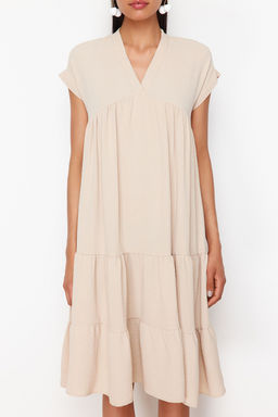 Tas Duz Genis Kesim V Yaka Etegi Volanl? Aerobin Dokuma ElbiseTWOSS24EL01031