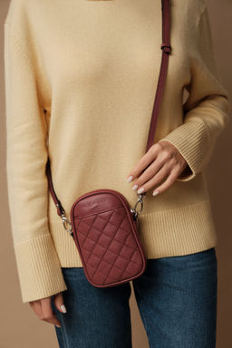 Сумка кожаная Azaro 30832 бордовая гуашь