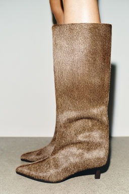 LEATHER KITTEN HEEL BOOTS
