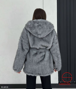 Шуба женская с искусственным мехом