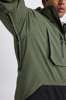 Водоотталкивающее водонепроницаемое пальто стандартной посадки с капюшоном DeFactoFit  фото 7