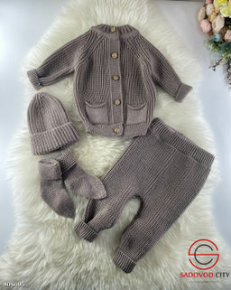 Костюм из 4 предметов: стильная кофточка на пуговках с кармашками, шапочка, штанишки и носочки. - Bruno фото 6