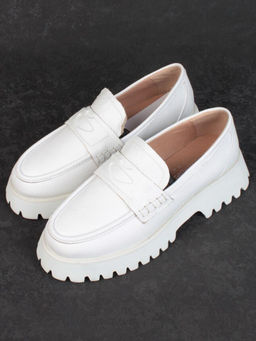 03-YP9860B WHITE Лоферы женские (натуральная кожа)