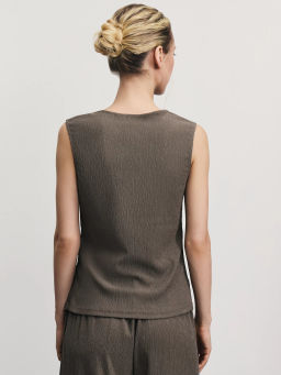 Топ из фактурной ткани с декоративной сборкой / Zarina  фото 5