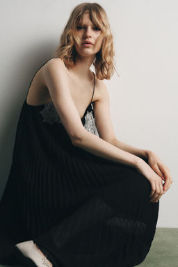 PLEATED DRESS WITH EMBROIDERY AND LACE - Zara фото 6