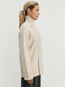 Джемпер с высоким воротником с вискозой в составе / Zarina  фото 5