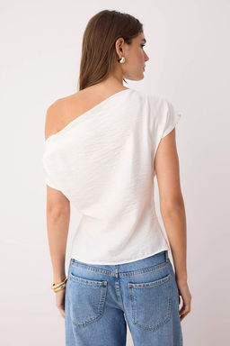 Ekru Kay?k Yaka Fitted Toka Detayl? Dokuma Bluz TWOAW26BZ00058