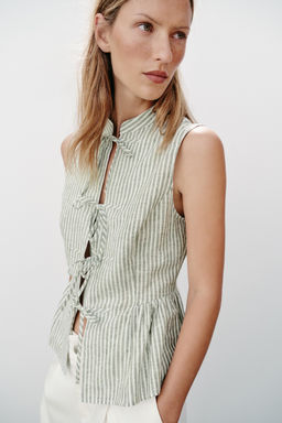 TOP RAYAS LAZOS HILO METALIZADO / Verde / Crudo - Zara фото 4