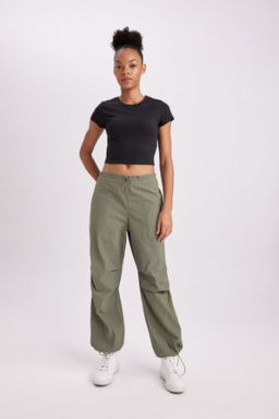DeFactoFit Oversize Genis Kal?p Parasut Pantolon Standart Boy