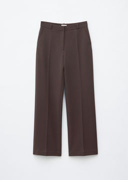 Pantalones sastre con pliegues marcados