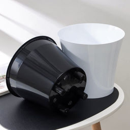 Кашпо для цветов со вставкой Santino «Арте», 5 л, пластик, бело-чёрный